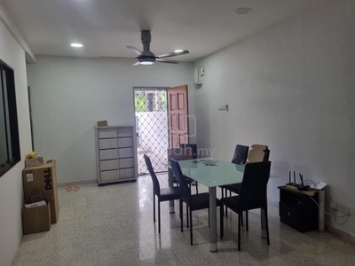 Fully Furnished, everyone cleaning service, landed, All chinese tenant