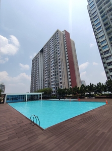 Furnished Lakefront Homes Condo