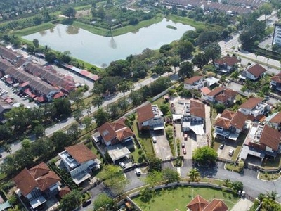 Huge 2sty Bungalow Banyan Close Bukit Mahkota Seri Putra Bangi