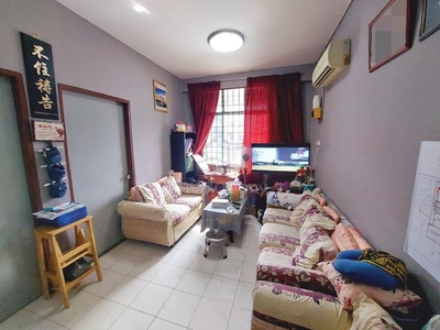 Matang Flat RM1xxk For Sale 3 Bedrooms. 659 sqft