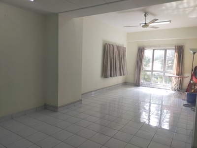 Motivated seller of low floor unit for sales