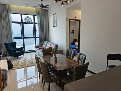 Oug Waltz Residence High Floor Full Furnished For Rent