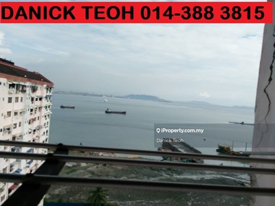 Pangsapuri Pelangi Seaview Apartment Located in Macallum, Georgetown