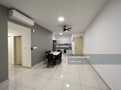 Partially furnished Parc 3 with 2parking near LRT MRT Sunway Velocity