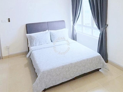 Premium Master Room Aircond in Service Apartment MRT Damansara Damai