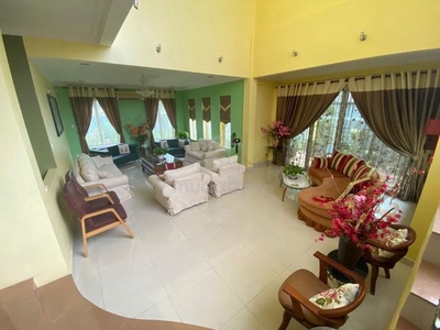 Prime Area! Easy Access to many places!! Urat Mata Bungalow House