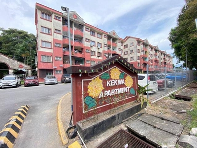 Puchong Putra Perdana , Kekwa apartment Level 4 with cabinet -End Jan