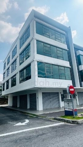 Puchong South 4 STY D'Alpinia Business Park 24X75 WHOLE BLOCK MAINROAD
