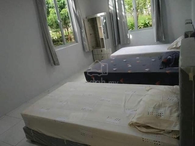 Room For Rent Located at Tabuan Dayak