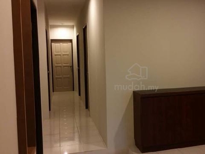 Room for rent near Aeon shopping mall ,Bromill estate .