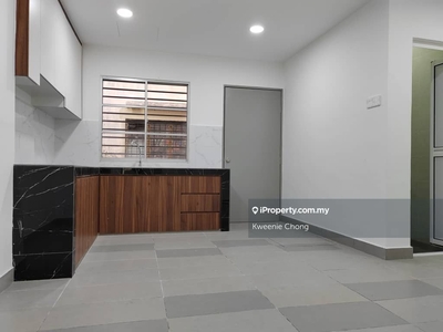 Taman Lingkaran Nur Cheras 25x60 Double Storey House For Sale