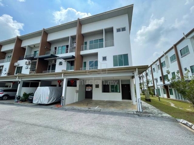 Under Bank Value !! Vision Height Townhouse at Moyan For Sale !