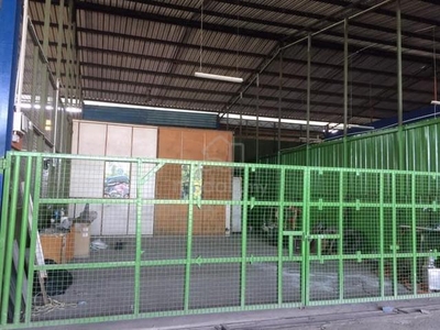 Warehouse/Factory with spray room for rent at Batu Kawa-Matang