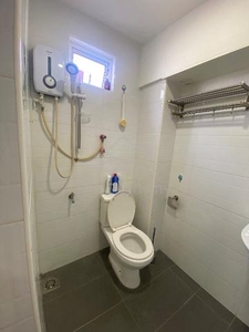 5 mins to CIQ!! Medium Room with Toilet/Full Furnished/Lower Deposit