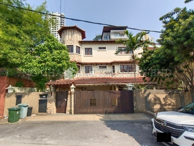 Bungalow House For Auction at Bukit Bandaraya
