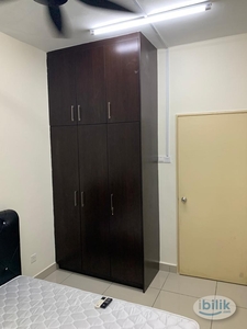 Can Rent with Low Deposit Middle Room for Male Unit