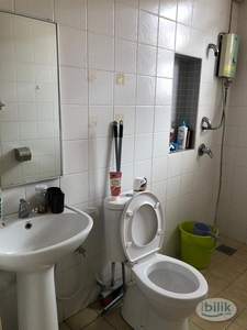 Comfortable Fully Furnished Middle Room For Rent (Private Bathroom)