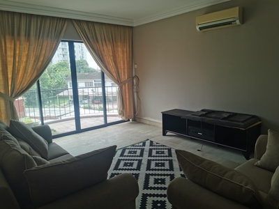 Cozy apartment in JB town area, low density withh facilities, private lift to your unit