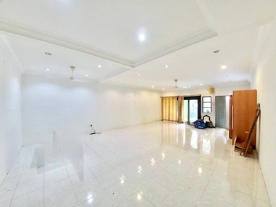 FOR SALE 2 Storey Terrace Presint 1, Bandar Nusaputra, Puchong. RENOVATED 2100 sqft