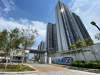 Freehold Apartment 3 Rooms Condo Lakefront Residence Cyberjaya For Sale