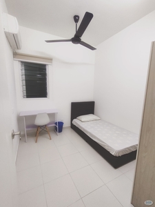 I-Santorini (NEW) Female Single Room with High Speed WIFI 500mbps