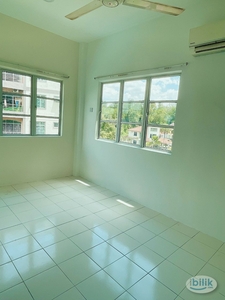 KING'S HEIGHT APARTMENT IPOH l NEWLY RENOVATED l PARTLY FURNISHED
