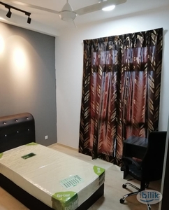 Parkhill Residence Medium Room with Aircond