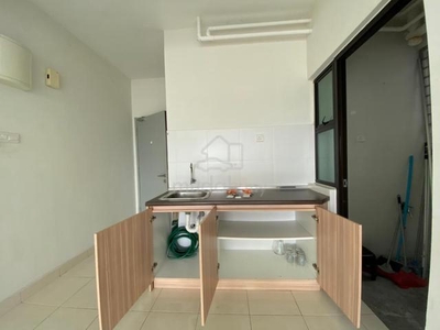 Suria ixora Apartment kitchen cabinet 1 heater newly paint for rent