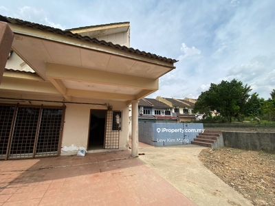 Corner n Intermediate House, Taman Sri Putra 2ty, Sungai Buloh