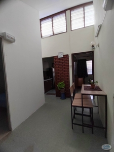 ✨Walking Distances to MRT Station / Shuttle Bus Station✨ Master Room for Rent at Kota Damansara