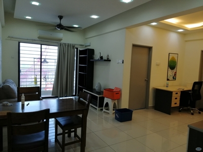 Big full furnished Middle Room Park 51 Residency, Petaling Jaya jaya 33 seapark ss2 paramount sungai way
