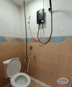 Bilik dengan Toilet + Air-Cond dekat Shah Alam, Kg Subang, Puncak Perdana