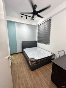 Fully furnished & WIFI+Utilities inlcuded junior master ROOM