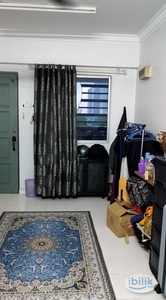 Middle Room at Bangsar South, Pantai