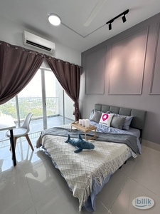 Most BEAUTIFUL & LUXURIOUS Fully Furnished with Aircond Queensize Bedroom with Balcony @ Razak City Residences inclusive Water & WiFi bills