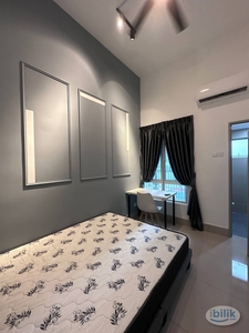 NEWLY RENOVATED Fully Furnished with Aircond Master Bedroom with Private Bathroom @ Razak City Residences inclusive Water & WiFi bills