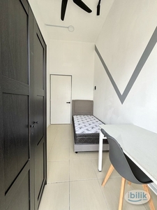 PV12 High Ceiling Single Bedroom with Private Balcony for Rent
