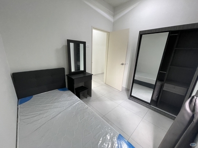 Single Room at Majestic Maxim, Cheras | All female unit | Walking distance to MRT Taman Connaught