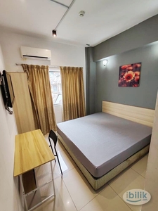 Step Out to Shopping : Exclusive Room At Damansara Jaya Only 1 Min Walk To Atria Mall