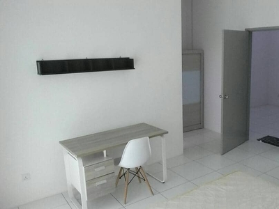 Private Personal Master Room with Toilet at Maple Residence, Butterworth
