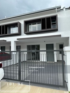 Bandar Rimbayu Starling 2sty house partial furnished gated guarded