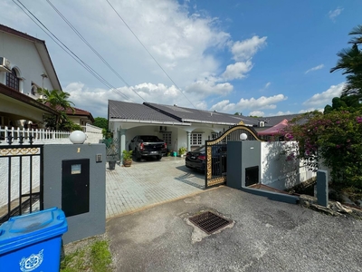 Bungalow For Sale Shah Alam Seksyen 3 Single Storey With Swimming Pool