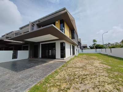 CORNER LOT, GATED GUARDED, 2 Storey Terrace House, Casira, Bandar Bukit Raja