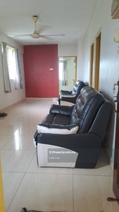 Corner unit 3 rooms unit for rent at puchong easy access kesas highway
