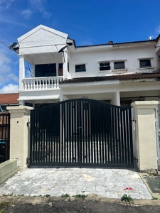 Double Storey Corner lot House at Taman Desa Cemerlang