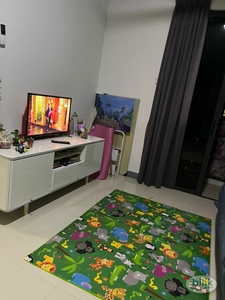 F/F Master Room at South View, Bangsar South, high floor (only female)