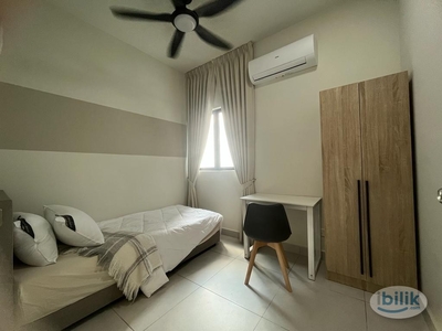 Fully [FEMALE UNIT] Furnished Middle Room At Majestic Maxim @ Cheras! Walking Distance To MRT!