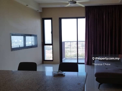 Fully furnished, corner unit with a beautiful lake view unit