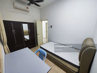 Junior medium room in Parkhill near Bukit Jalil LRT