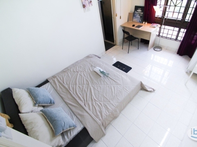☀️ ☀️Master Bedroom with Private Bathroom for Rent | Mix Gender Unit | Palm Spring @ Kota Damansara